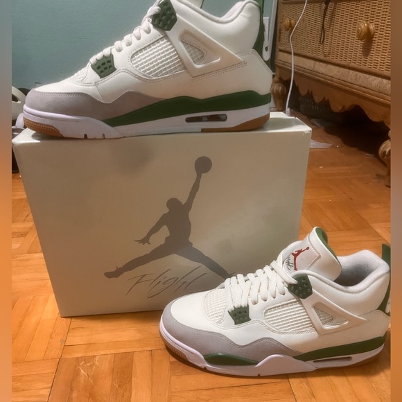 Jordan Other - Air Jordan 4 SB pine green